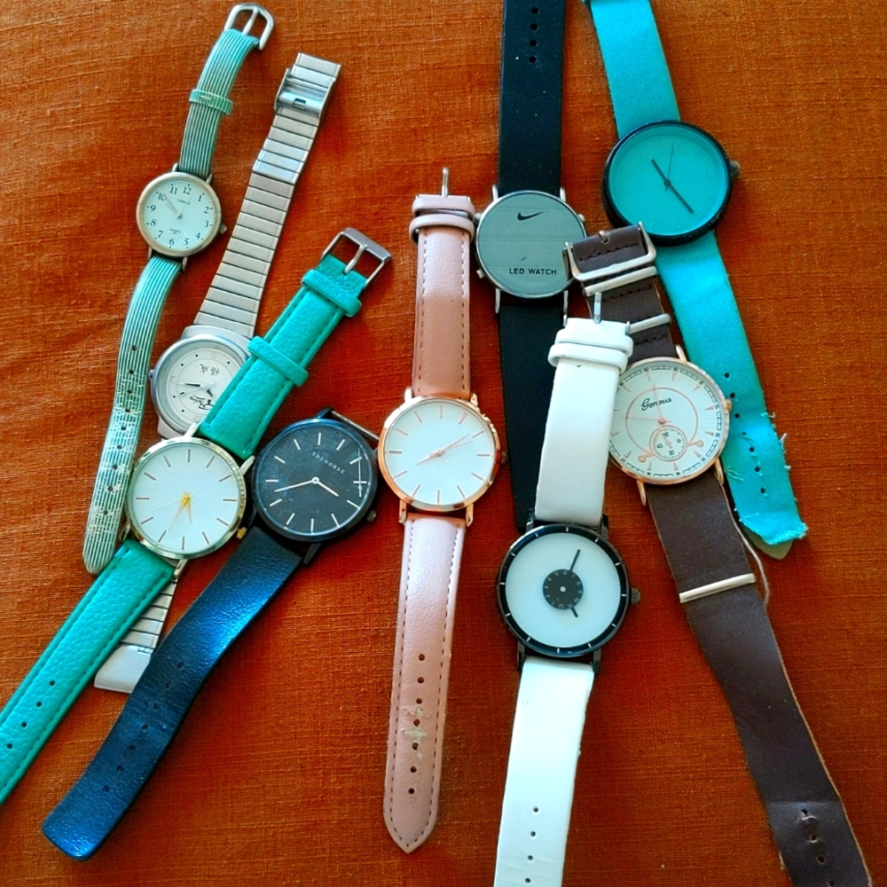 Bunch of basic watches-- need batteries